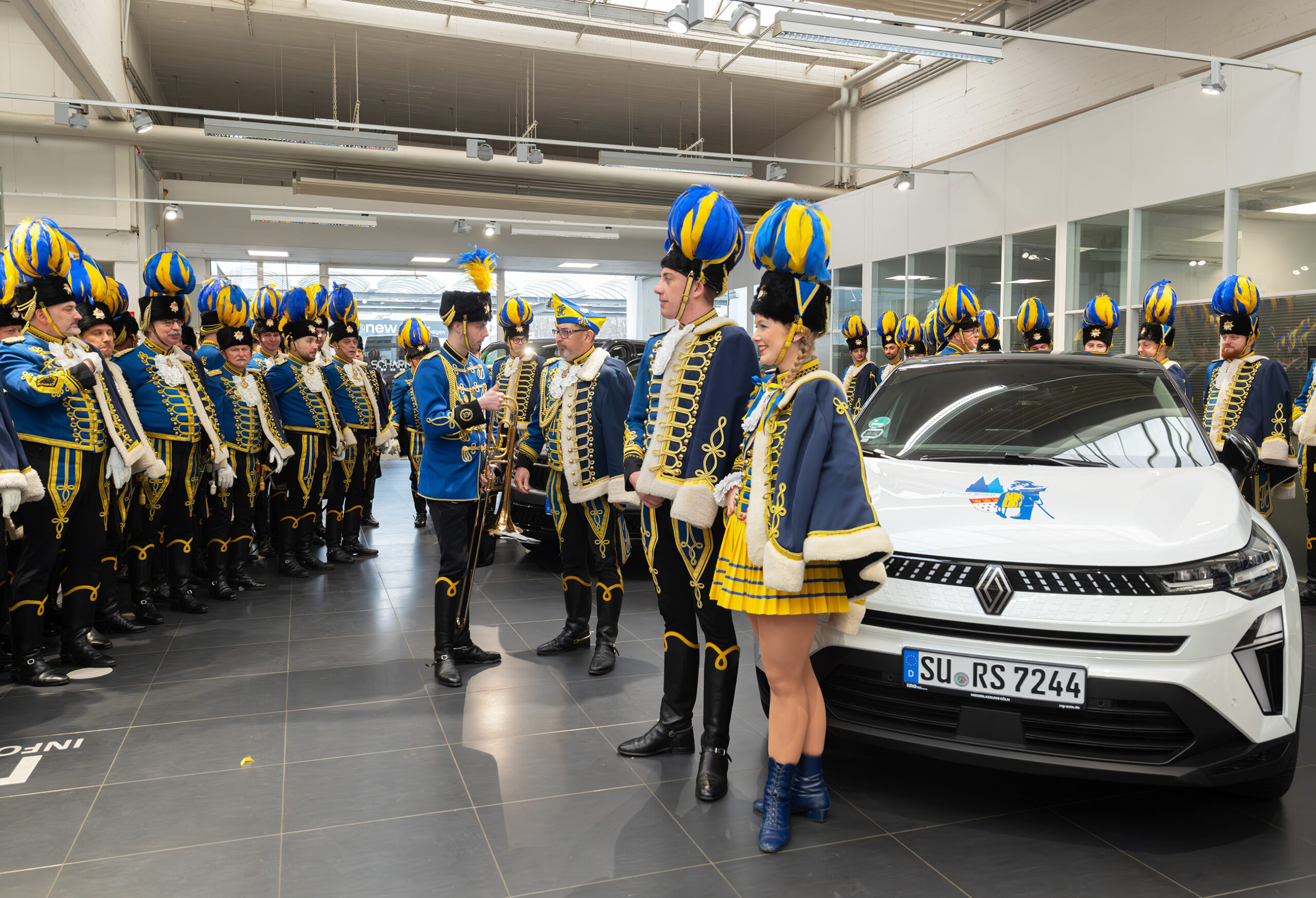 Tanzpaar TREUER HUSAR Renault Retail Group RRG Köln (12 Von 49)